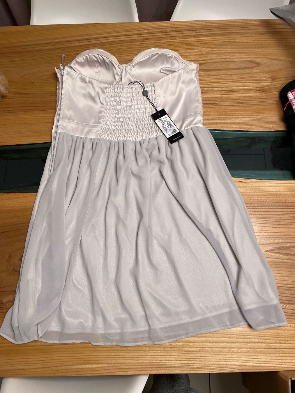 Vestiti: Festliches Kleid von BikBok Hellgrau Gr. L – Usato da Konolfingen venduto da likeacat 1