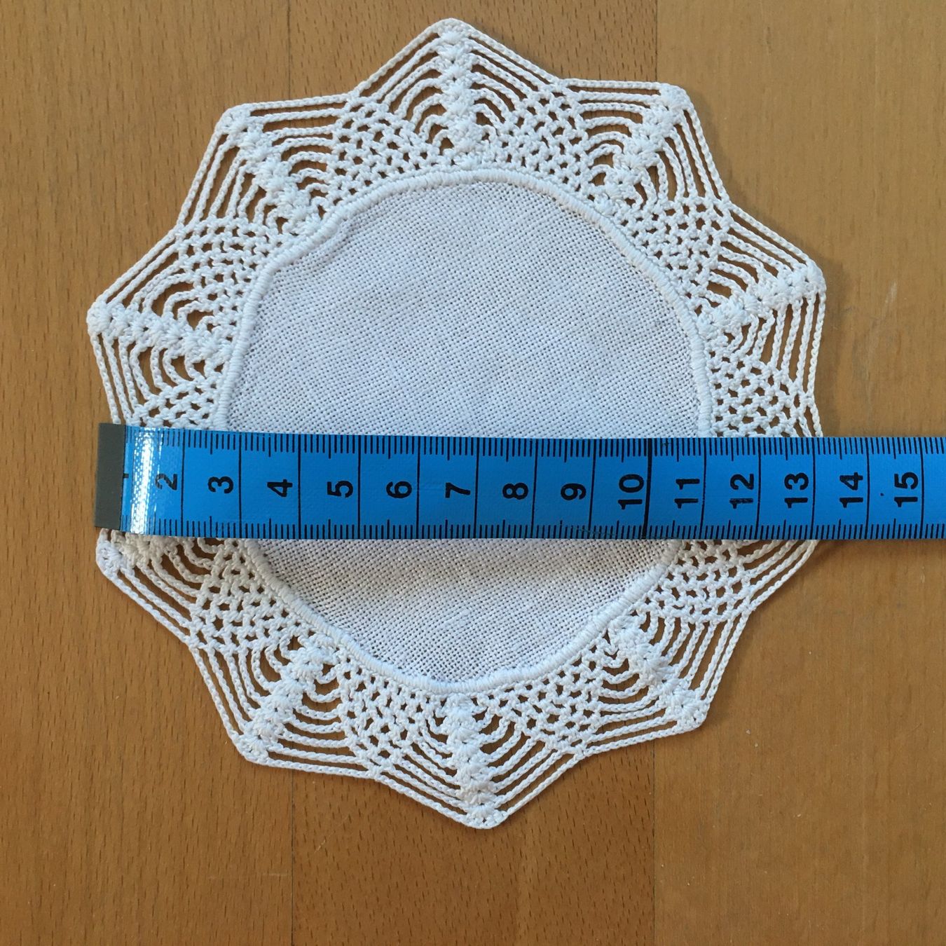 Sottobicchieri: Spitzendeckchen Handarbeit  gehäkelt  rund ca. 13 cm – Usato da Subingen venduto da ArtBead 2