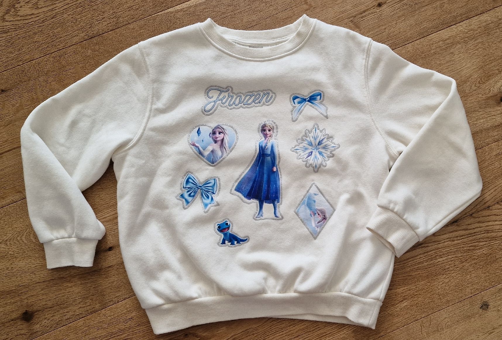 H&M Pullover & Sweatshirts: Elsa pullover 122 – Gebraucht aus Emmenbrücke von Nadmorebiti