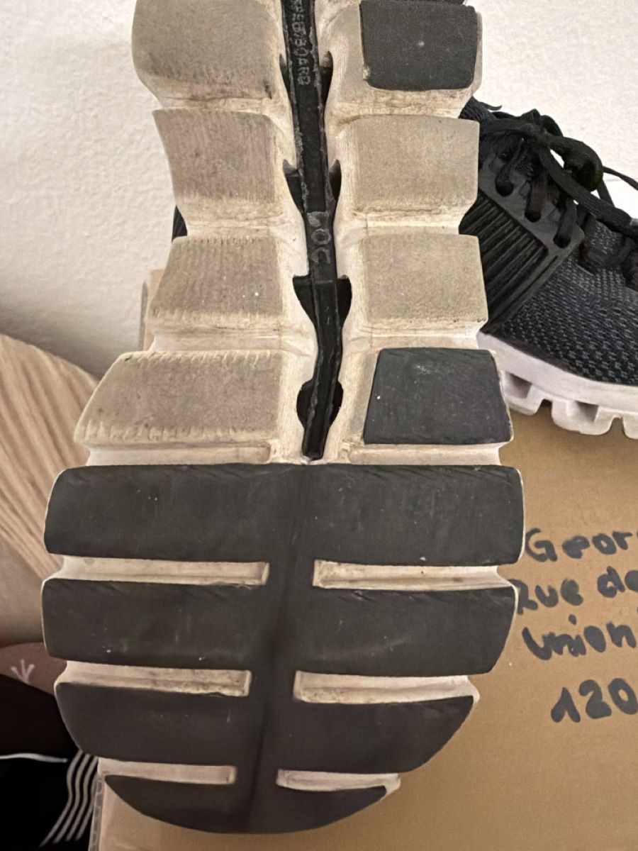 On Scarpe da donna: On Laufschuhe Cloud schwarz gebraucht – Usato da Meilen venduto da inanilus93 4