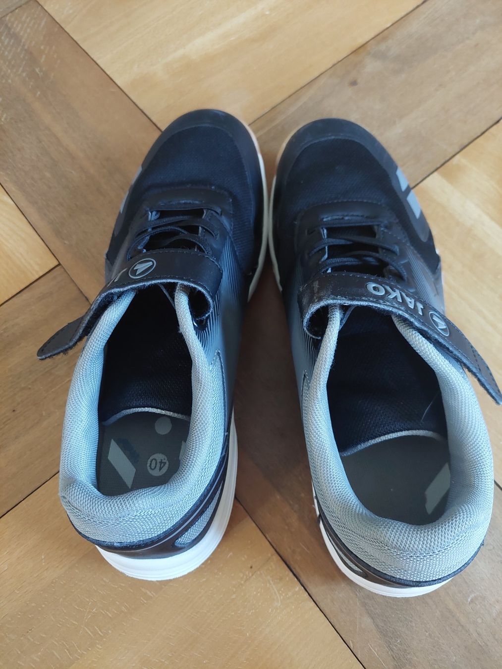 Jako Scarpe da donna: Jako Hallen-Turnschuhe Grösse 40 – Usato da Beckenried venduto da Havacola 9