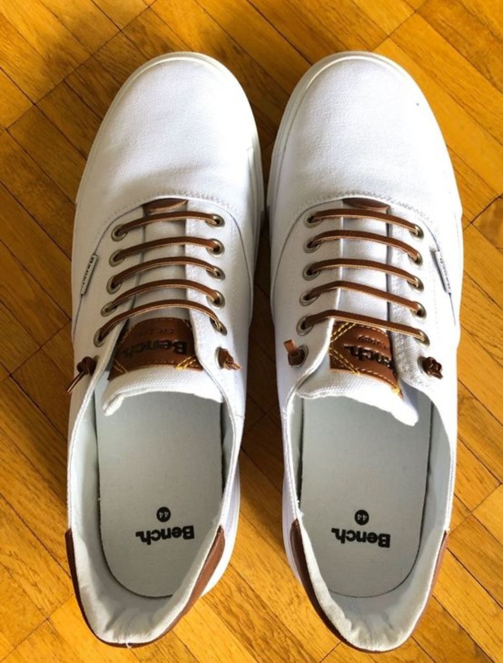 Bench Scarpe da uomo: Bench. Stoff Sneaker, weiss - Gr. 44 – Usato da Davos Wolfgang venduto da neg_ml2m