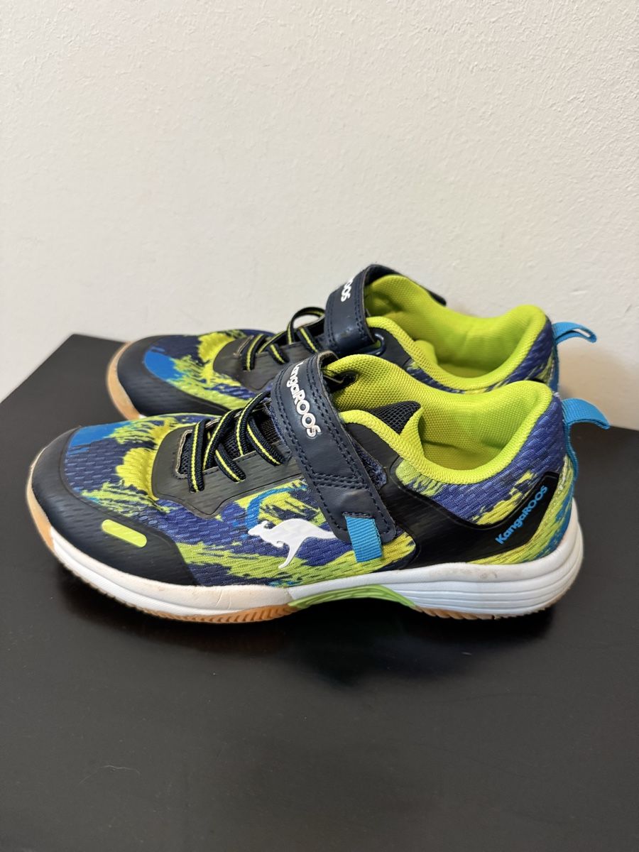 Scarpe per ragazzi: Kangaroos Hallenschuhe Gr35 – Usato da Zürich venduto da AninANILOKIN 1