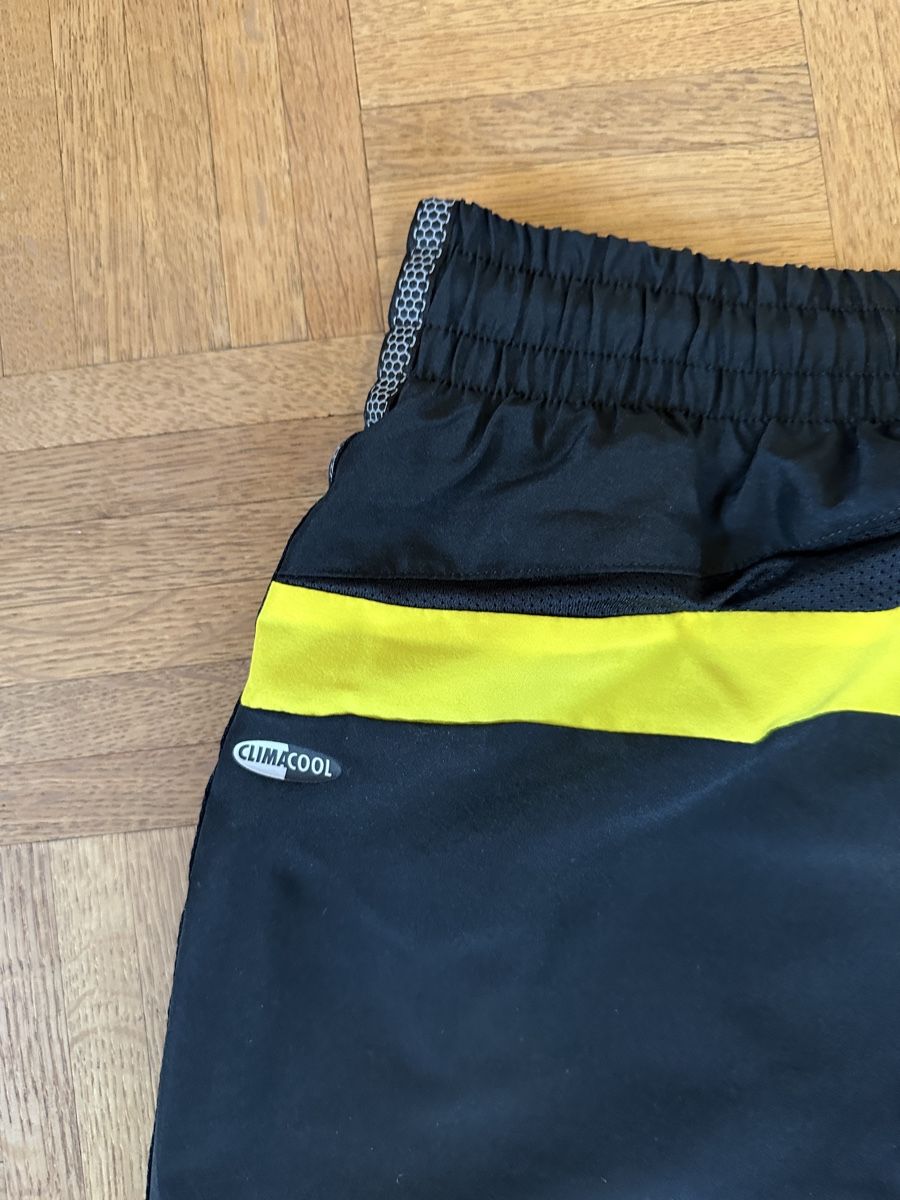 Adidas Pantaloni: Adidas Trainerhose Grösse M, Neu – Nuovo (secondo la descrizione) da Gelterkinden venduto da basilbaet. 4