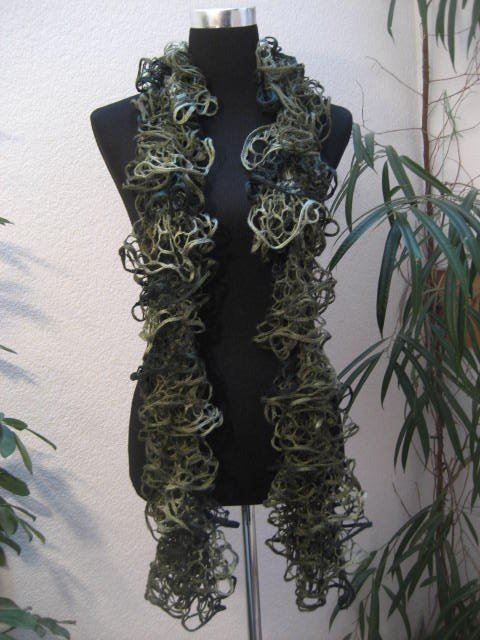 Foulard & Sciarpe: Echarpe tricotée à la main – Nuovo e nell'imballaggio originale da Delémont venduto da marryb 2