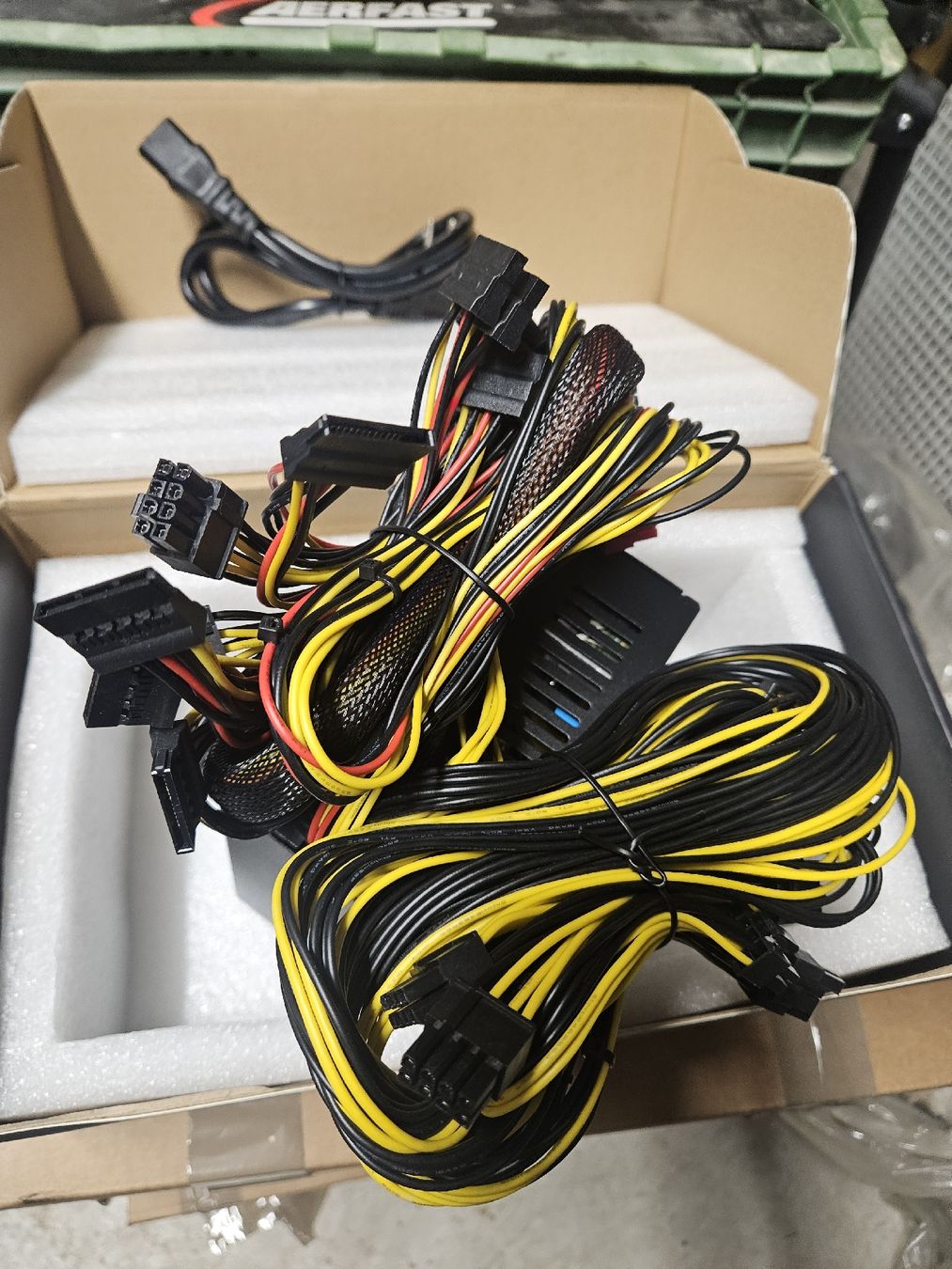 Elektronikbauteil: Computer-Netzteil 2000W, Neu – Neu und originalverpackt aus Bösingen von rafu2010 2