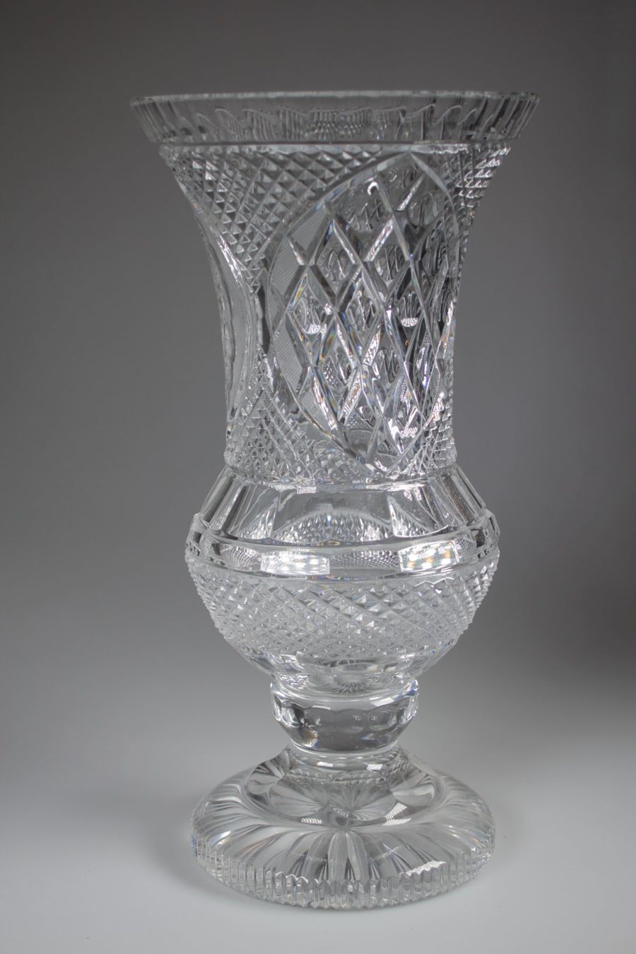 Vasi & Recipienti: Grosse Kristallvase – Usato da Basel venduto da IRMAundFRED