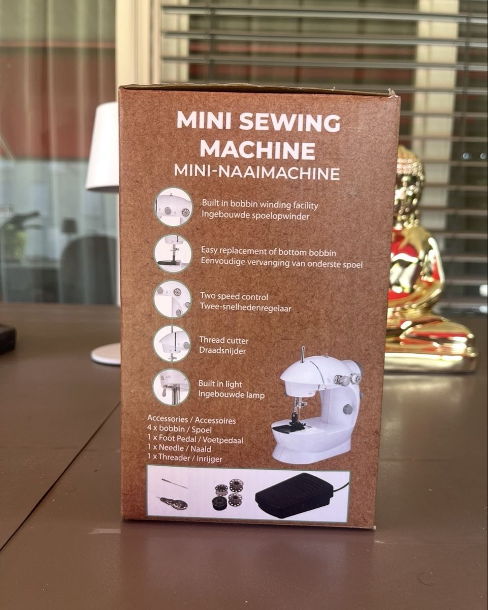 Macchine da cucire: Mini machine à coudre avec essentiels – Nuovo e nell'imballaggio originale da Villars-sur-Glâne venduto da maeva_polesports 1