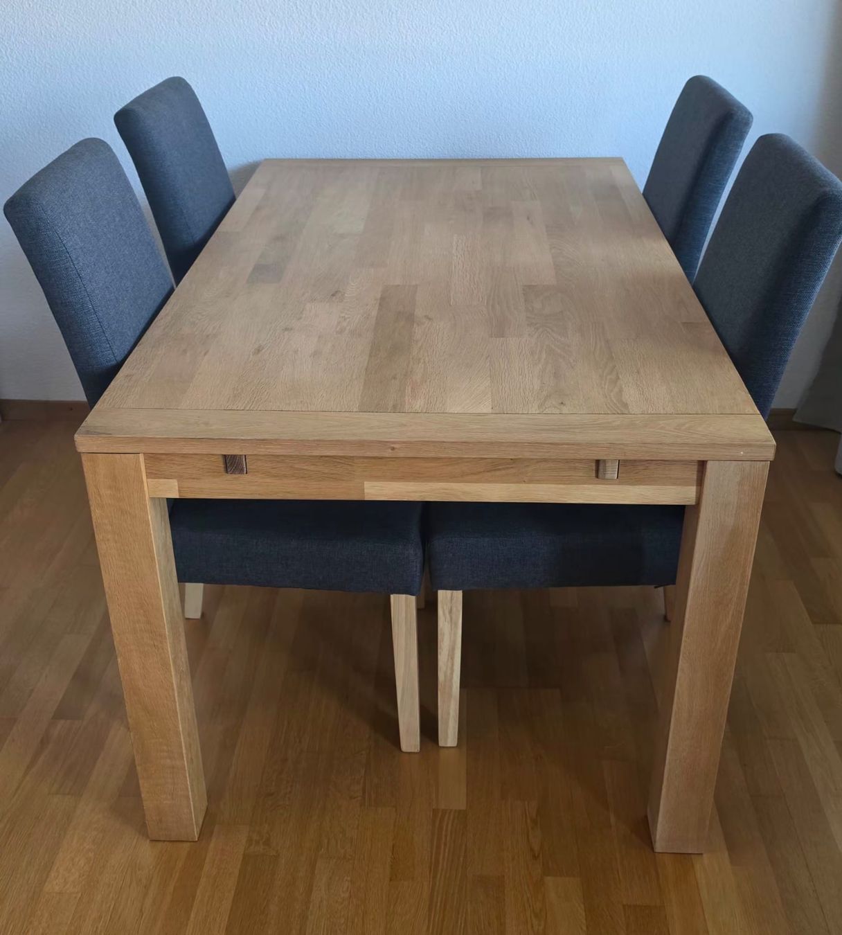 Jysk Tavoli: Holzesstisch mit 4 Plätzen – Usato da Worb venduto da Buelent3 1
