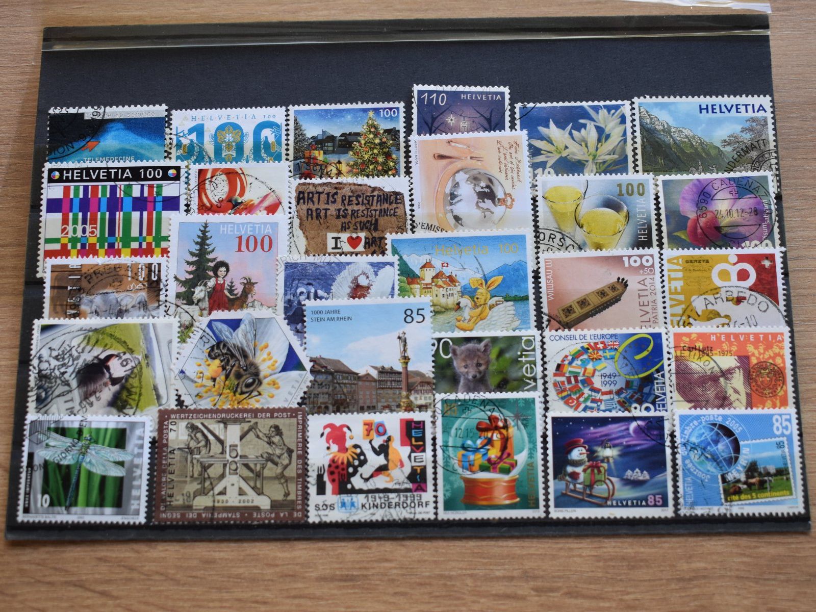 Tutti i francobolli: 30 neuere Briefmarken gestempelt  B0707H – Usato da Bettingen venduto da Gluscht-Oase