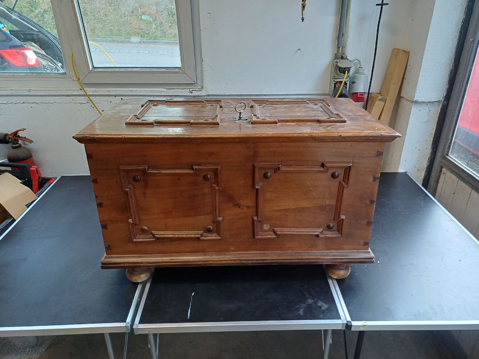 Cassapanche: Holztruhe mit spez. Schloss – Difettoso da Wangenried venduto da Recycler94