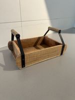 Holzkiste mit Metallgriffen braun guter Zustand