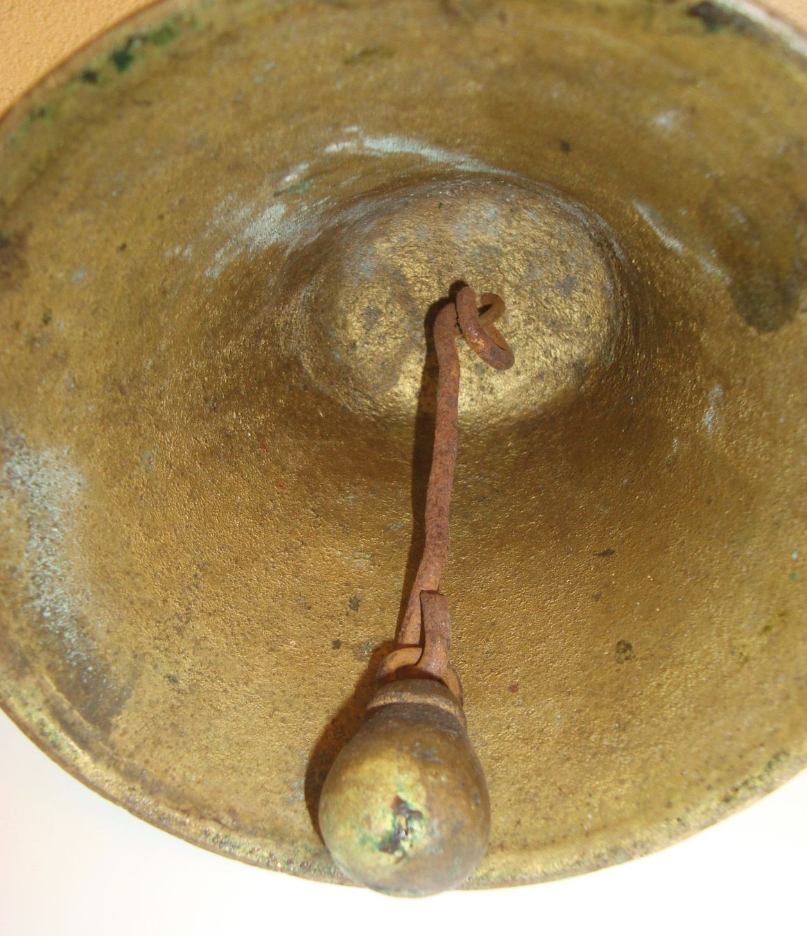 Campanacci mucche: antike Bronze - Messing Glocke " R " – Usato da Oberdorf NW venduto da Lufao 5
