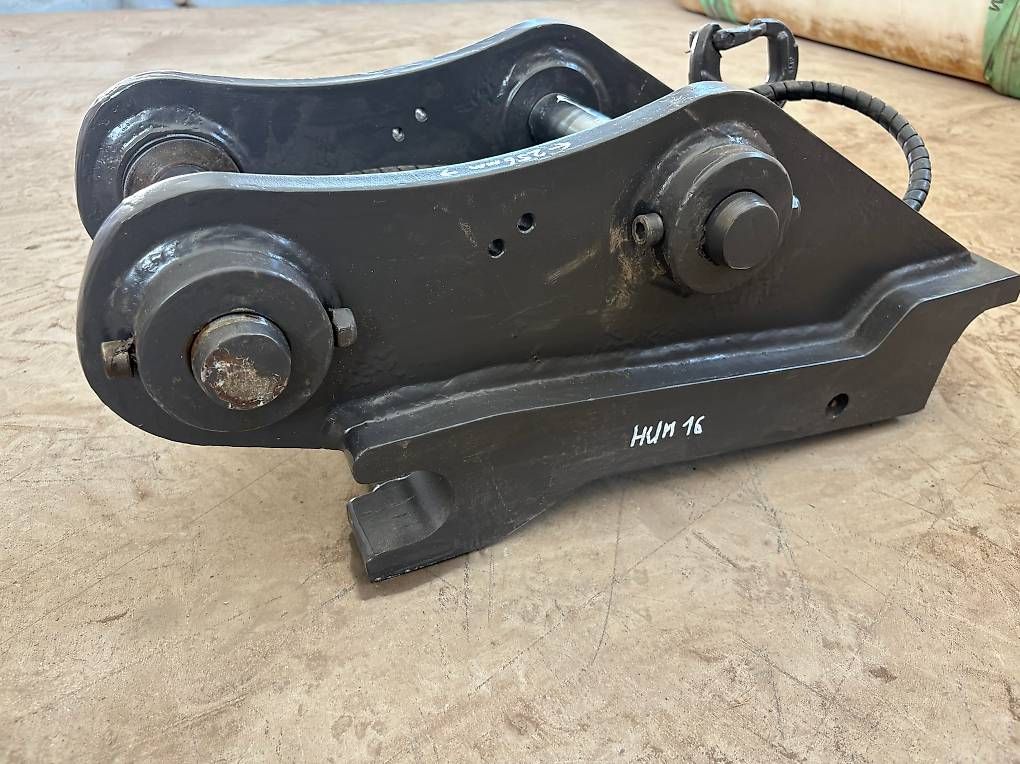 Escavatori: Schnellwechlser Adapter HUM16 hydraulisch – Usato da Rothenthurm venduto da FHS6418 1