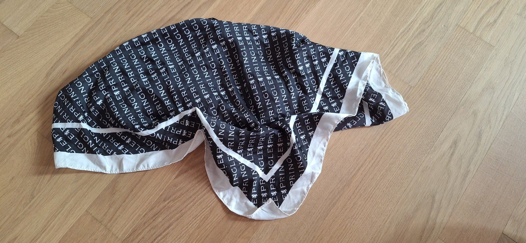 Foulards, Tücher & Schals: Foulard – Gebraucht aus Luzern von larissa_n 4