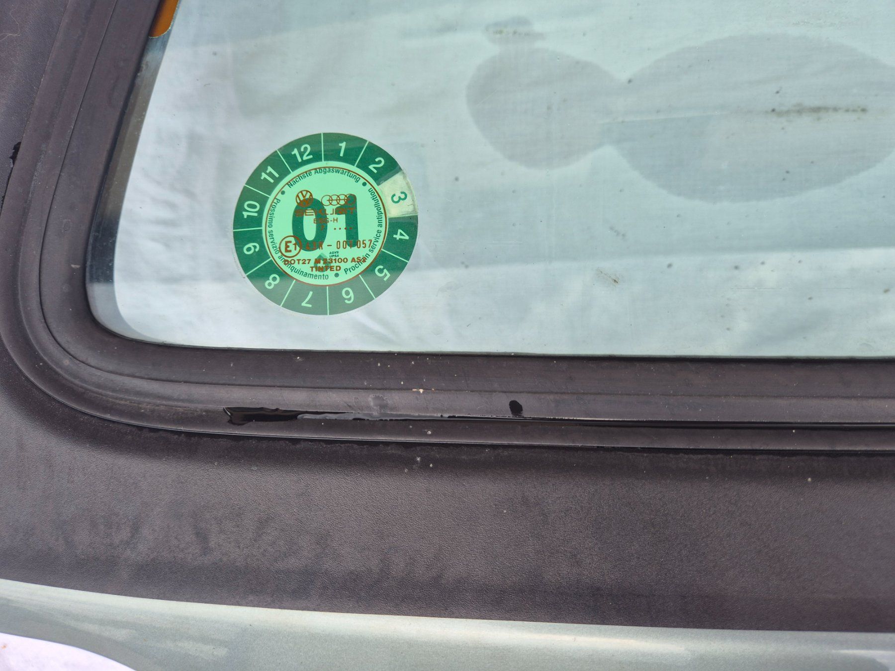 VW Tutti pezzi di ricambio auto: VW Golf 2 GTI Heckklappe Original – Usato da Bremgarten AG venduto da Osella5 5