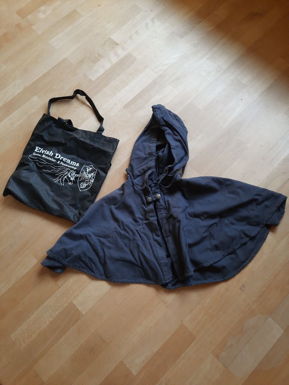 Costumi: Mittelalter Kapuze – Usato da Wädenswil venduto da Krauser