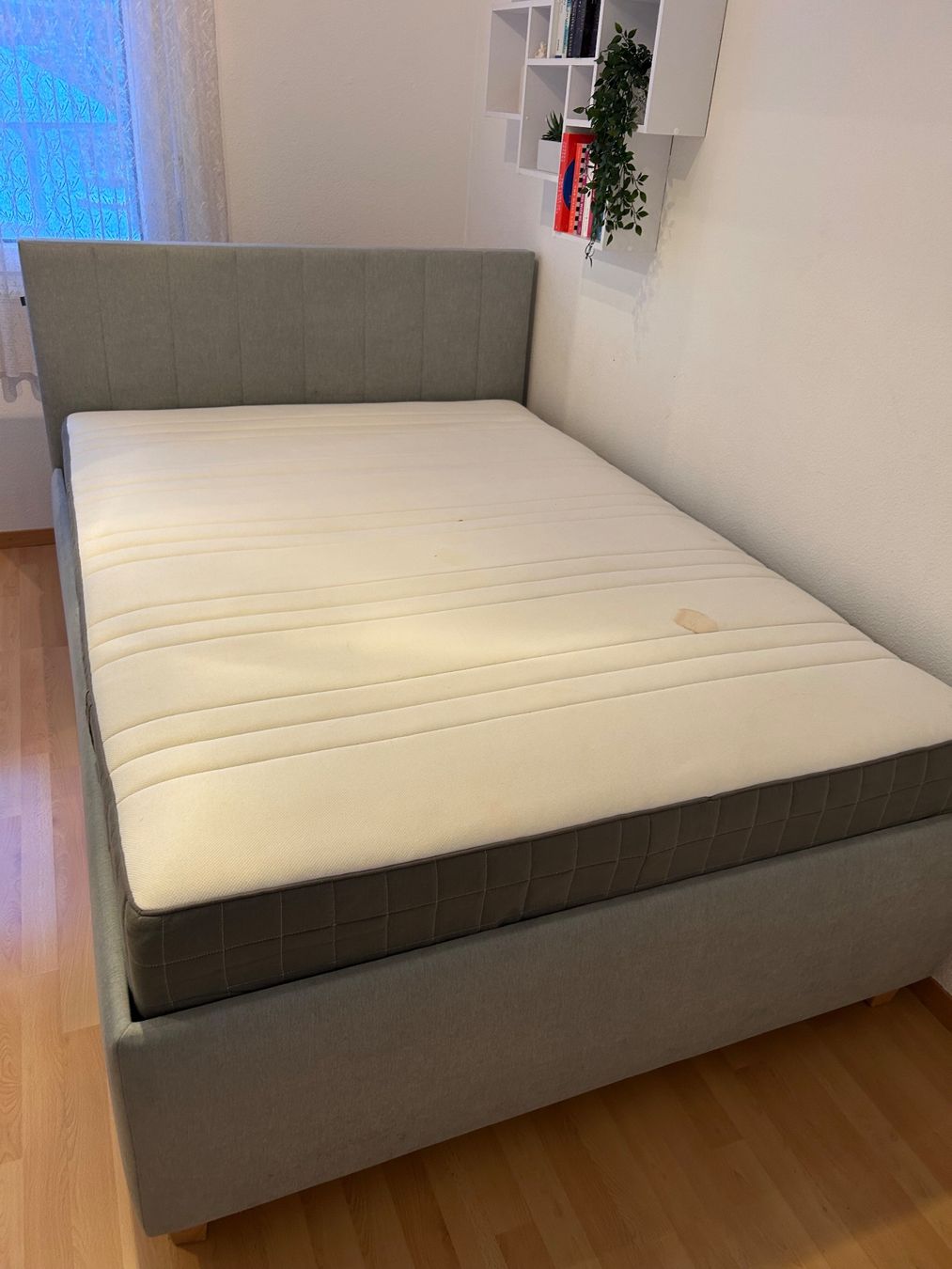 Letti: Sehr schönes Boxspringbett 140 – Usato da Unterägeri venduto da Hallihallox 1