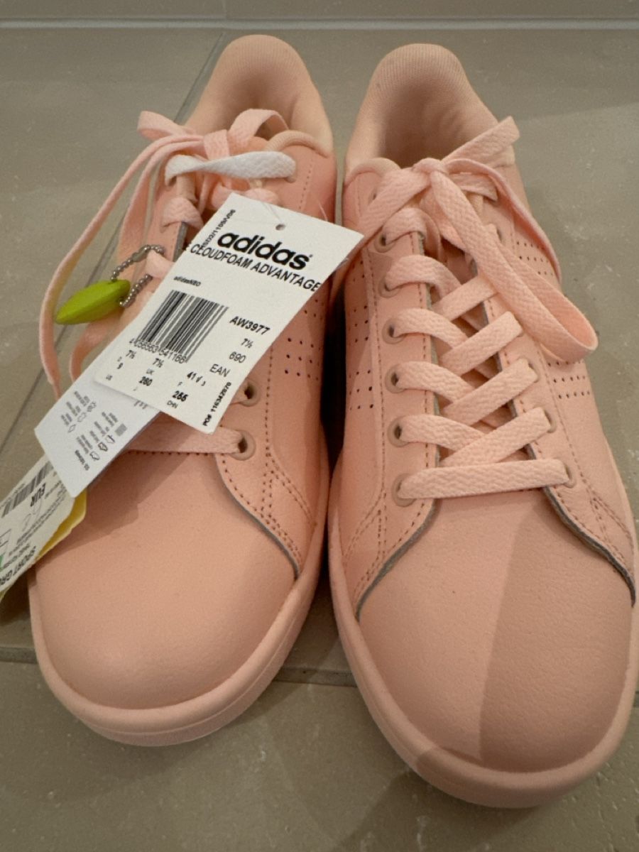 Adidas Scarpe da donna: ADIDAS Sneaker Grösse 41 NEU Cloudfoam – Nuovo e nell'imballaggio originale da Romanshorn venduto da san_9h2d 4