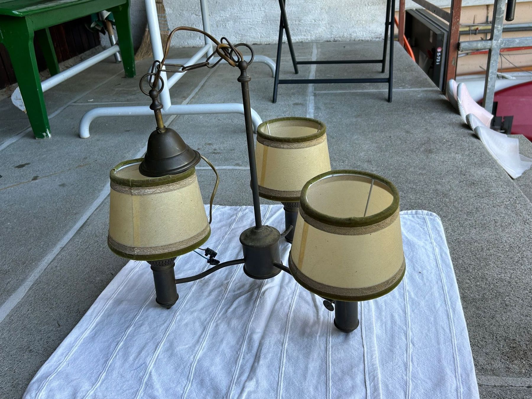 Lustres & lampes de plafonds: Plafonnier ancien – D'occasion à Lausanne par ffa_ws2w