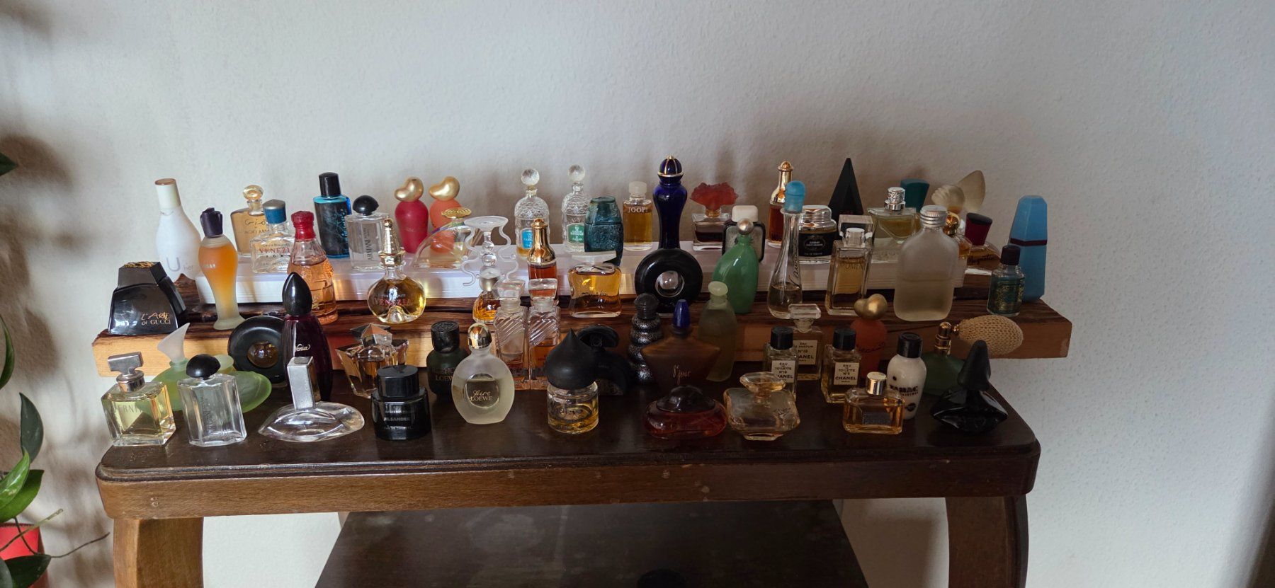 Parfums & Eau de Toilette: 65 Parfumminiaturen – D'occasion à Thun par monimoni80