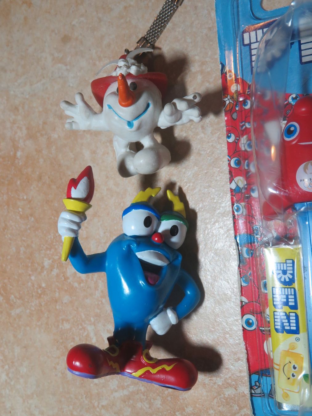 Portachiavi: 4 porte clés figurines mascottes olympiques – Usato da Genève venduto da arnoo 5