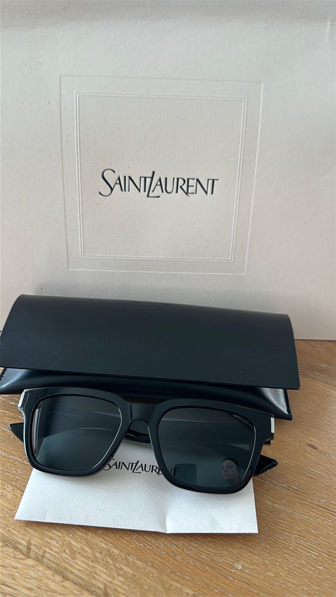 Saint Laurent Occhiali & Lenti: Sonnenbrille Saint Laurent – Nuovo (secondo la descrizione) da Oetwil am See venduto da dr.vidovic