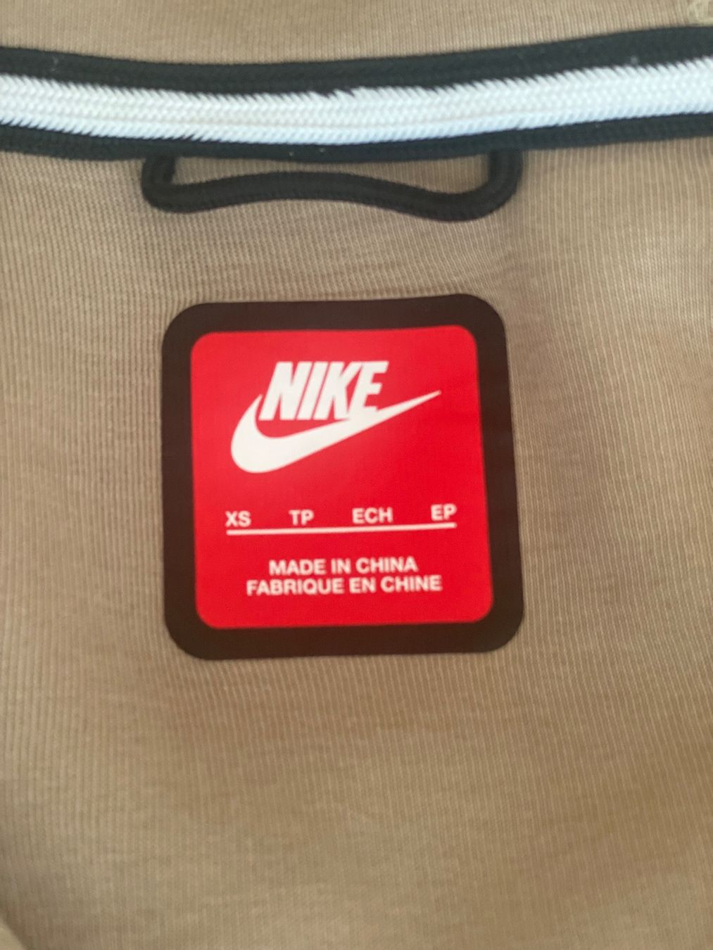 Nike Giacche: Nike Tech Fleece Jacke Beige XS – Usato da Zürich venduto da sherilha 5
