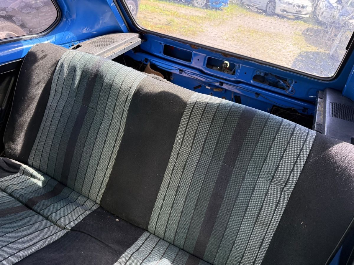 VW Autos: Golf 1 GTI – Défectueux à Landquart par dark68 1