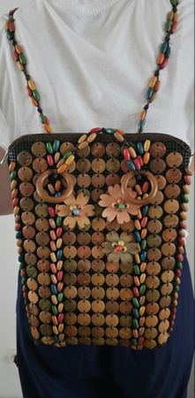 Handtasche mit Holzperlen und Blumen bunt guter Zustand