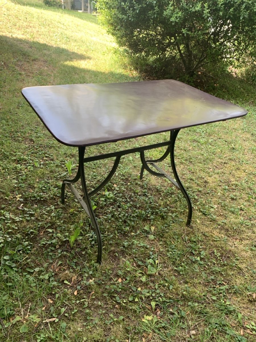 Tavoli: gartentisch metal antik 20-er Jahre – Usato da Ebmatingen venduto da atelierpaddy 2