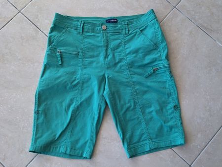 Bermuda Shorts 'Charles Vögele' türkisgrün Gr. 42