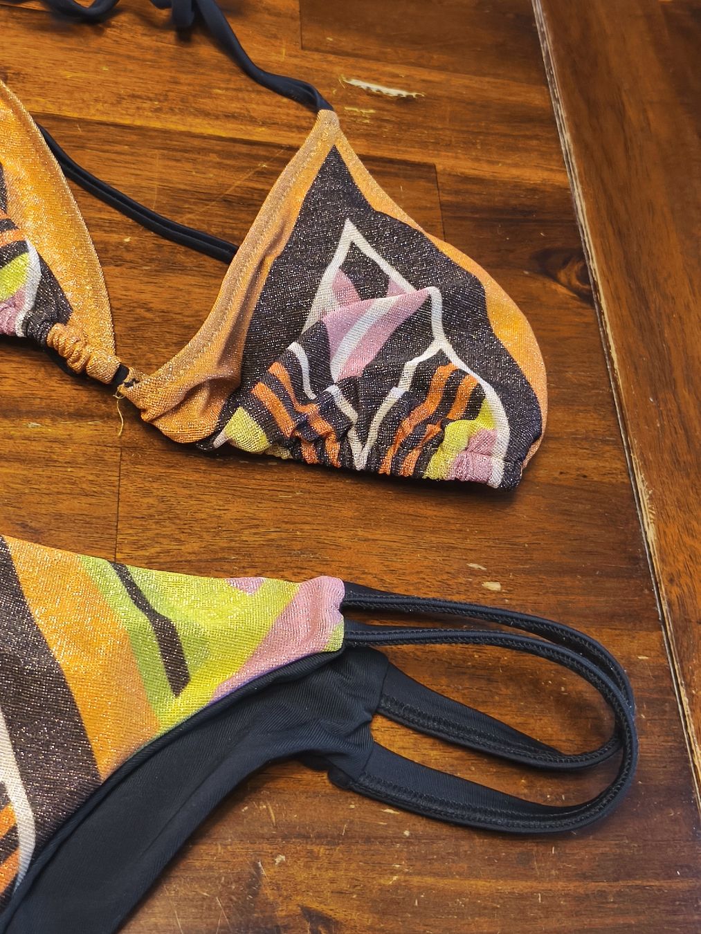 Badekleider & Bikinis: Bikini von 4giveness mit sommerlichem Muster, Grösse L – Gebraucht aus Wohlen AG von art_9qvl 1