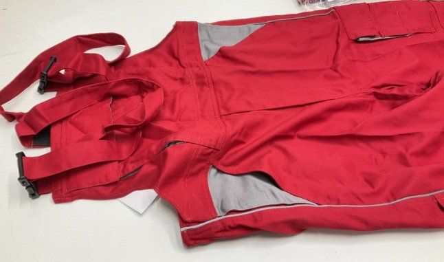 Hosen: Carson Contrast Latzhosen,  Gr. 46 – Neu und originalverpackt aus Uerkheim von Kaufoption 1