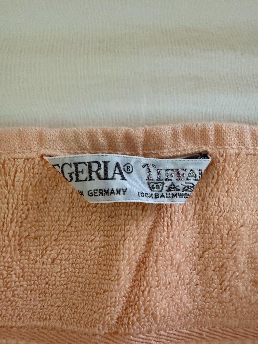 Teli da bagno: Serviettes - Linges de bain 94 x 47 – Nuovo (secondo la descrizione) da Sion venduto da accroshoes 6