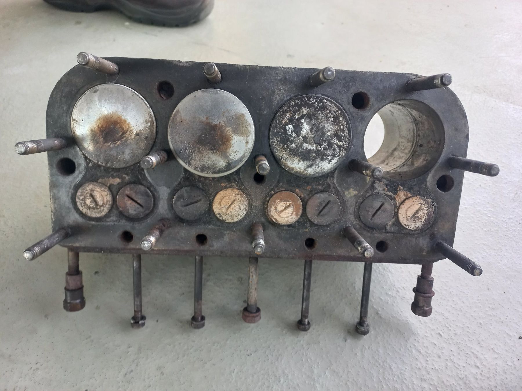BMW Tutti pezzi di ricambio auto: Oldtimer BMW Dixi Zylinderblock m Kolben , Ventile , Pleuel – Usato da CH - DULLIKEN venduto da classiccarpartsstore