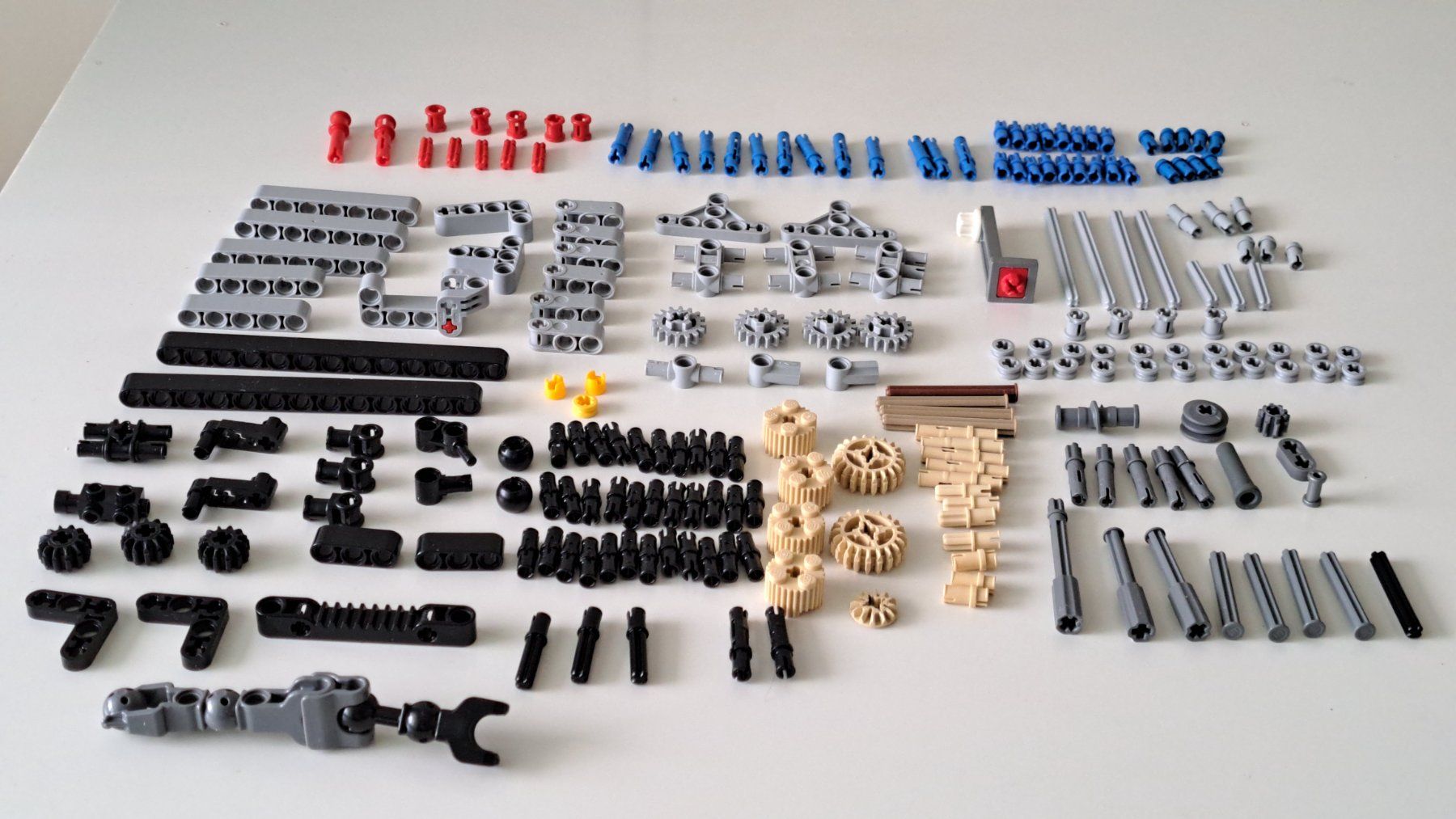 Lego Kit di costruzioni: LEGO Technic: Diverse kleine Elemente – Usato da Affoltern am Albis venduto da saminou01
