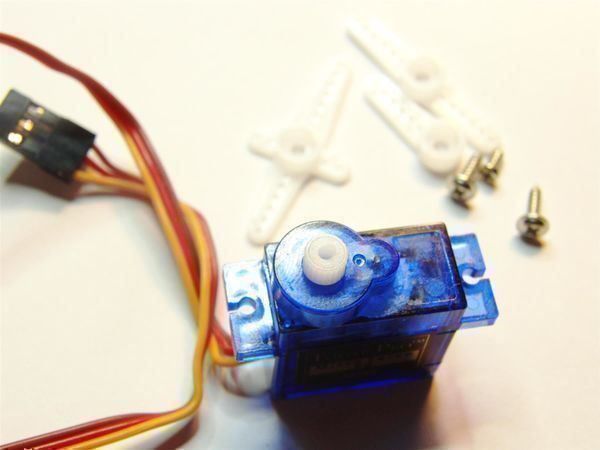 Componenti elettronici: TowerPro Mini Servo 9G SG90 – Nuovo e nell'imballaggio originale da Riehen venduto da GrauerBaer55 1