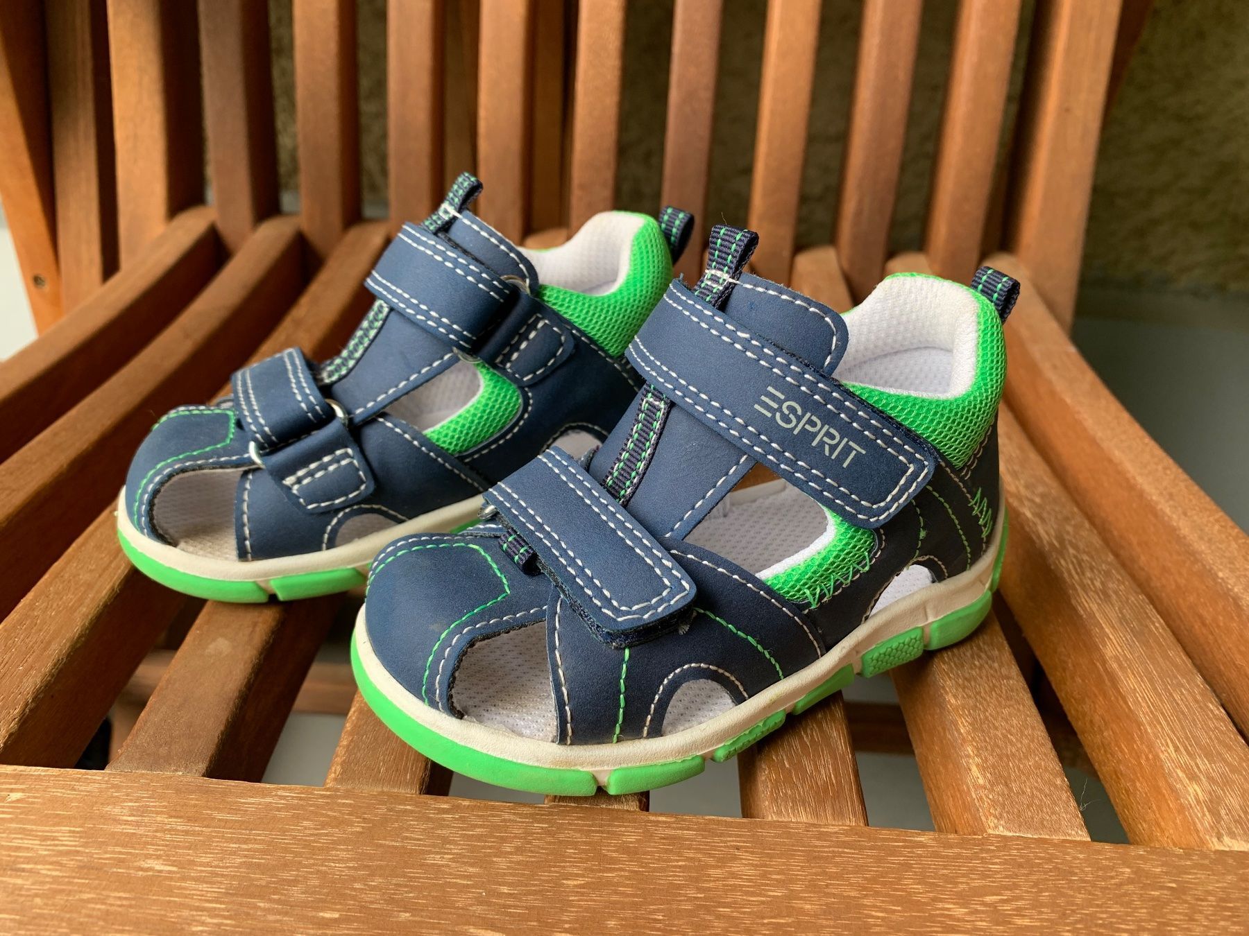 Schuhe für Jungen: Sandales Esprit / taille 20 – Neu (gemäss Beschreibung) aus Meyrin von Bronx86