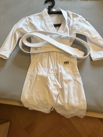 Karate / Judo Anzug Groesse 90