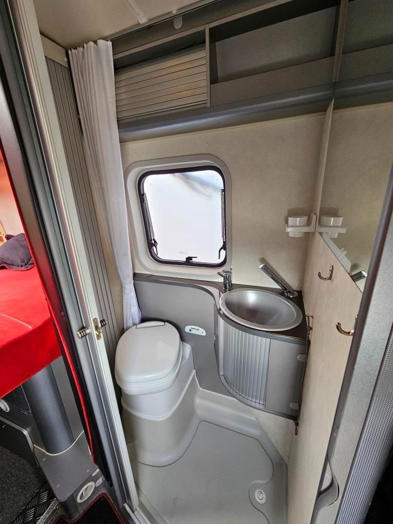 Adria Veicoli da campeggio: Camper  Fiat  Ducato Adia Twin GiT – Usato da Hombrechtikon venduto da roteWueste 4