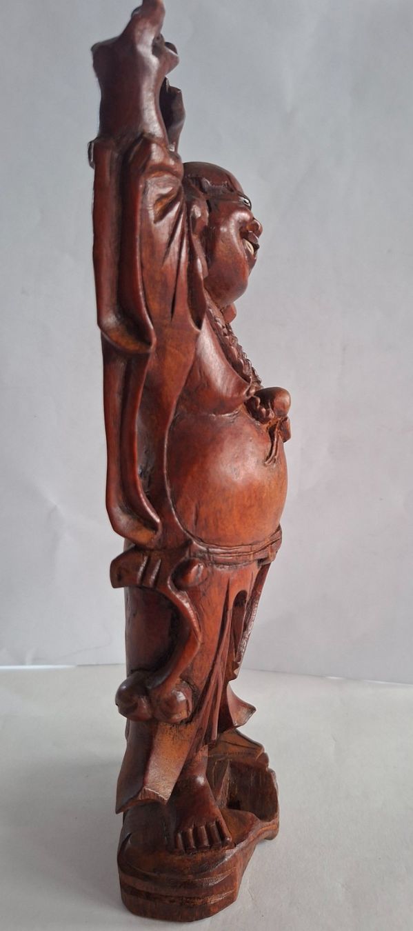 Statuette: Lachende Buddha Figur, Holz geschnitzt, Glücksbringer – Usato da Opfikon venduto da Diversamente 6
