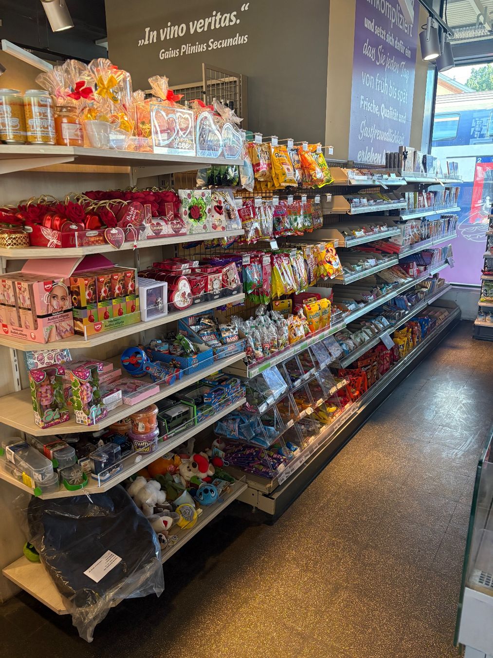 Scaffali: Verkaufsregal Warenpresentation Shopregal Uster ZH – Usato da Emmenbrücke venduto da Plan-C-Liquidationen