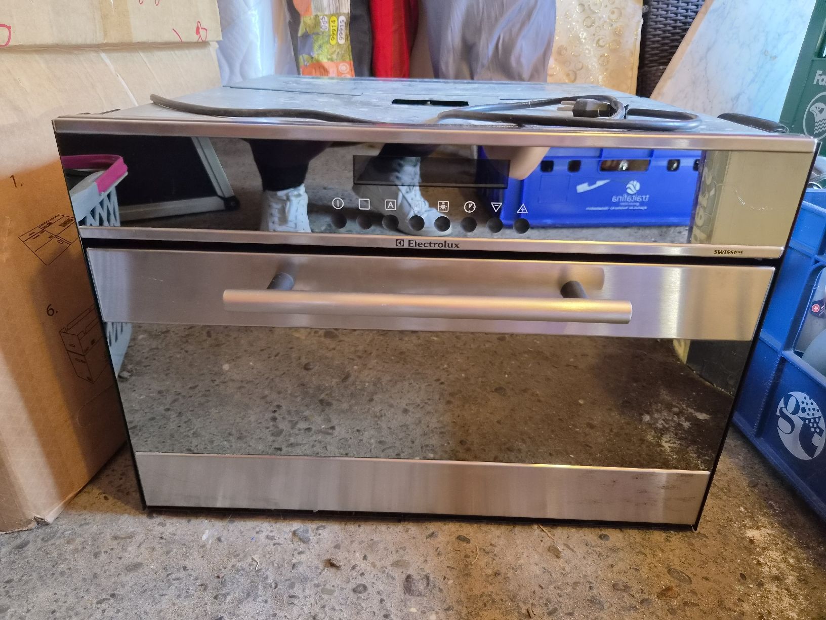 Forni: Einbau Backofen Electrolux – Usato da Wigoltingen venduto da Goapunk 1