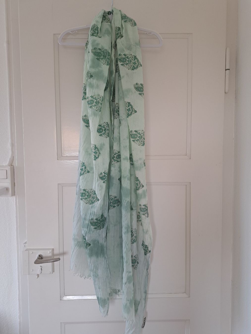 Closed Foulards, Tücher & Schals: Closed Schal – Gebraucht aus Thalwil von sternenstaub369 1