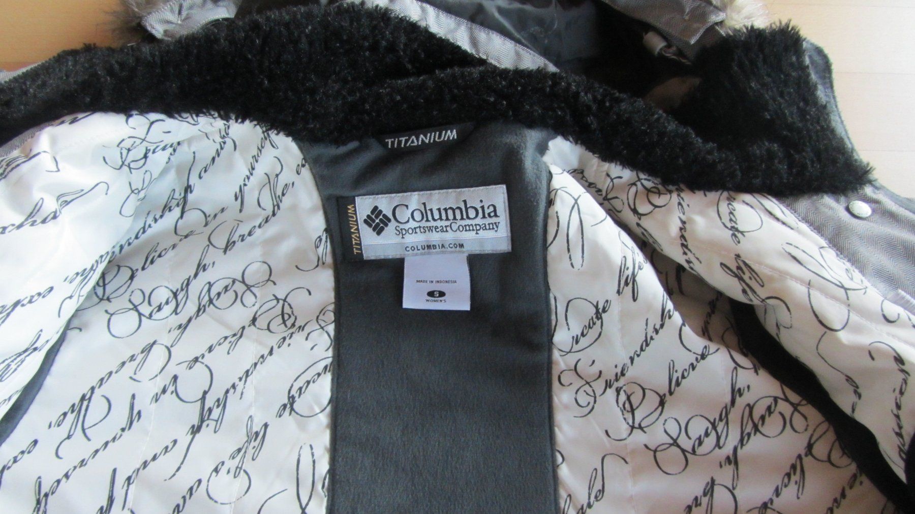 Columbia Jacken & Mäntel: Veste Columbia avec capuchon taille S – Gebraucht aus Oberried FR von berg04 2