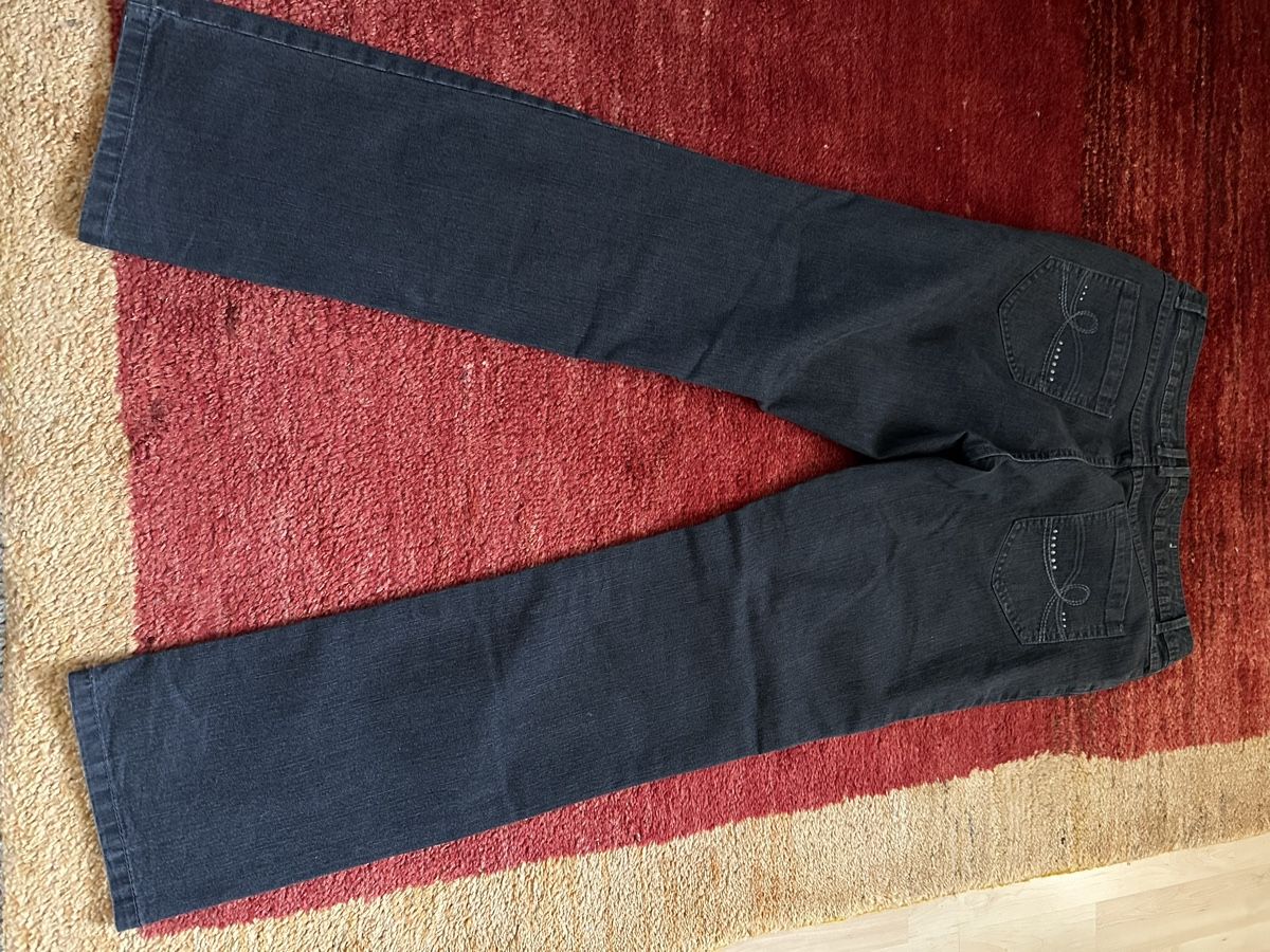 Jeans: Schwarze Damen Jeans mit Strass, Gr. 20,Bootcut – Gebraucht aus Langnau aA von Camelia14 2