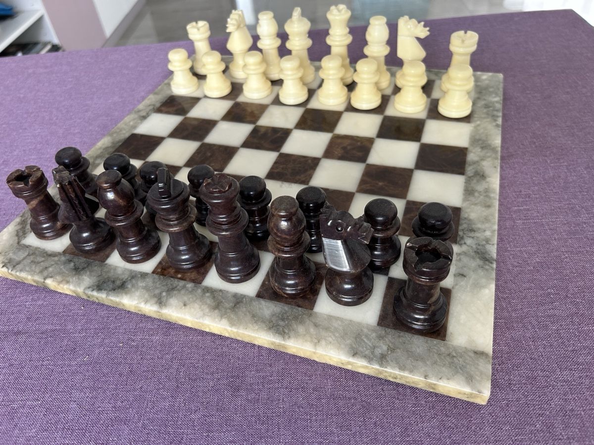 Giochi: Alabaster Schachspiel Set – Usato da Heiligkreuz (Mels) venduto da Oldtimerfan03 5
