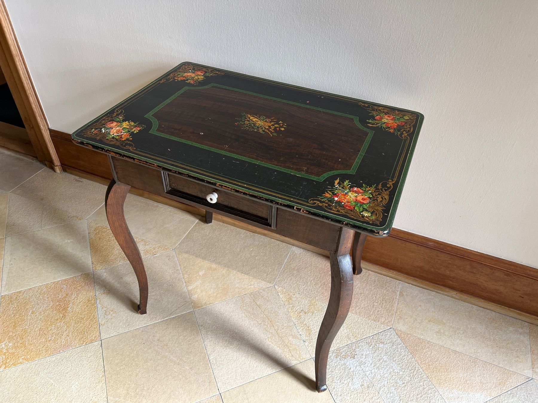 Tavoli: Wunderschöner, antiker Tisch. Sonderangebot. – Usato da Winterthur venduto da woodenhiller68 2