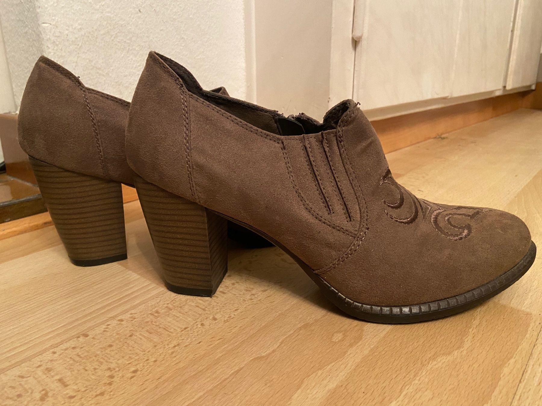 Graceland Scarpe da donna: Damenschuh, Pump Gr. 41 – Usato da Oberrüti venduto da Jomaru 1
